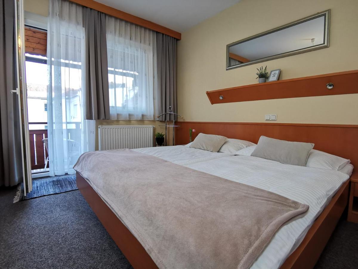 Hotel & Wirtshaus Hoedl-Kaplan Feldbach  Εξωτερικό φωτογραφία
