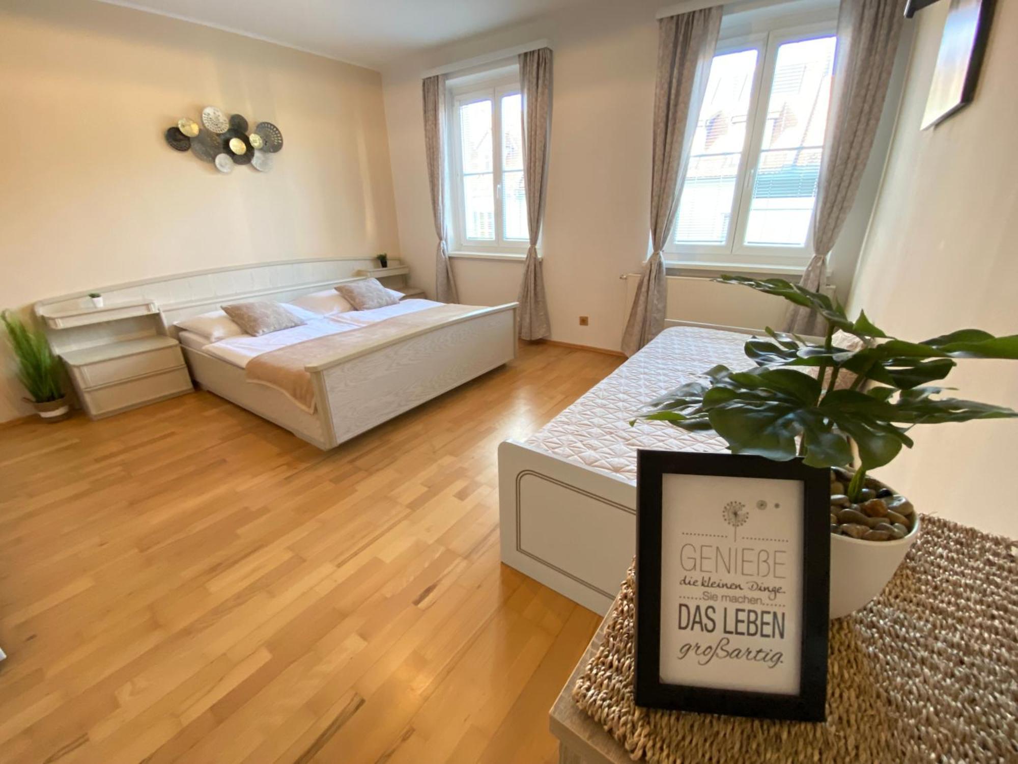 Hotel & Wirtshaus Hoedl-Kaplan Feldbach  Δωμάτιο φωτογραφία